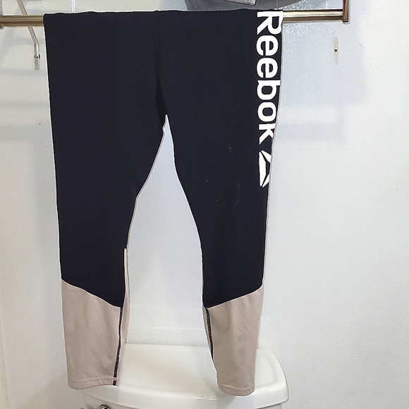 Size:M Reebok Leggins - Picture 1 of 3